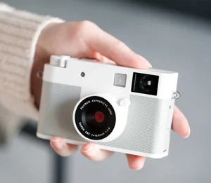 Nouveau Fujifilm X Édition moitié blanche