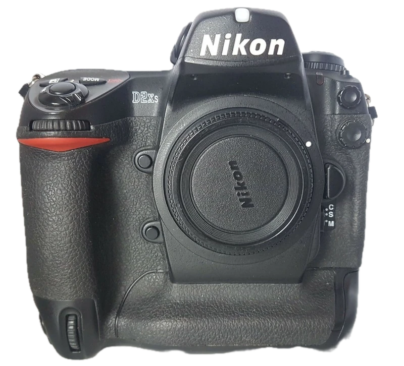 Nikon D2X